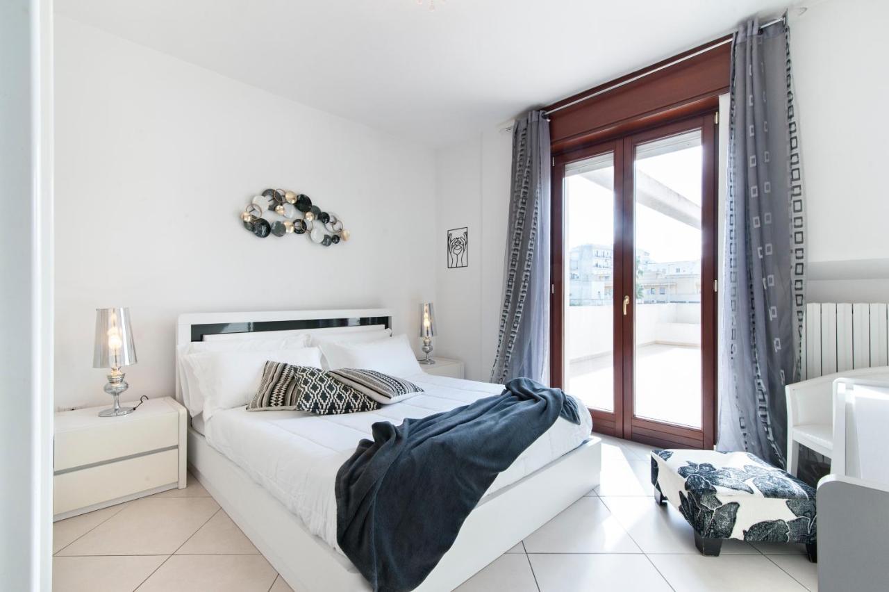 Casa Mabel Terrace - Sit Apartment Lecce Extérieur photo